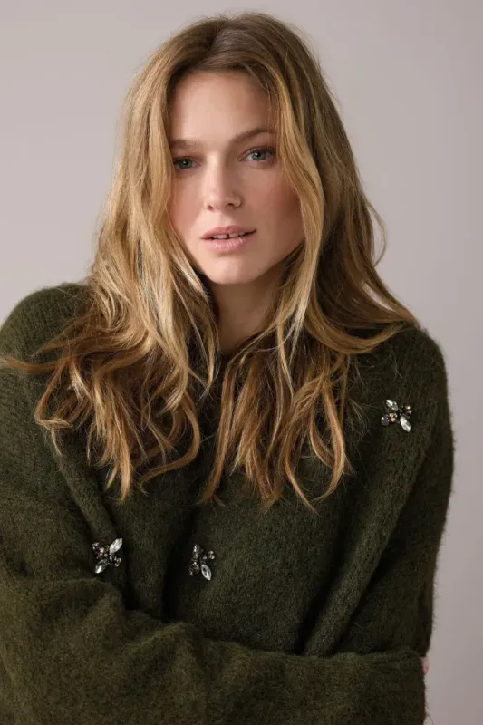 Summum Jumper with brooches olivengrønn