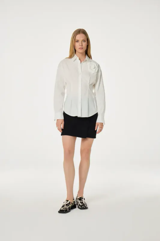 Fabienne Iryna Blouse, hvit og lys stripet blå