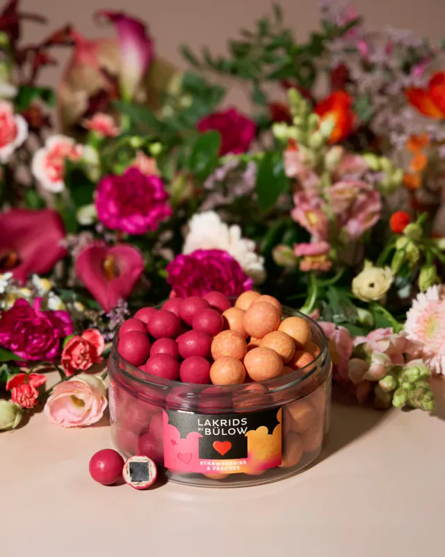 Lakrids by Bülow.  Love mix; peaches & strawberry cream 550 g