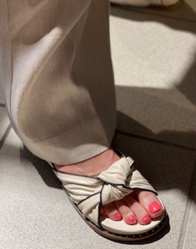 Fabienne Sasa sandal, hvit og sort