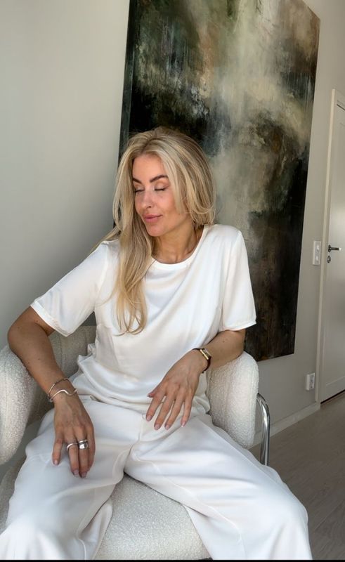 Amuse, Essie kortermet topp, lys rosa, beige eller naturhvit